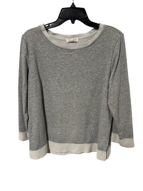 Escape Women's Light Heather Gray Pullover Sweatshirt